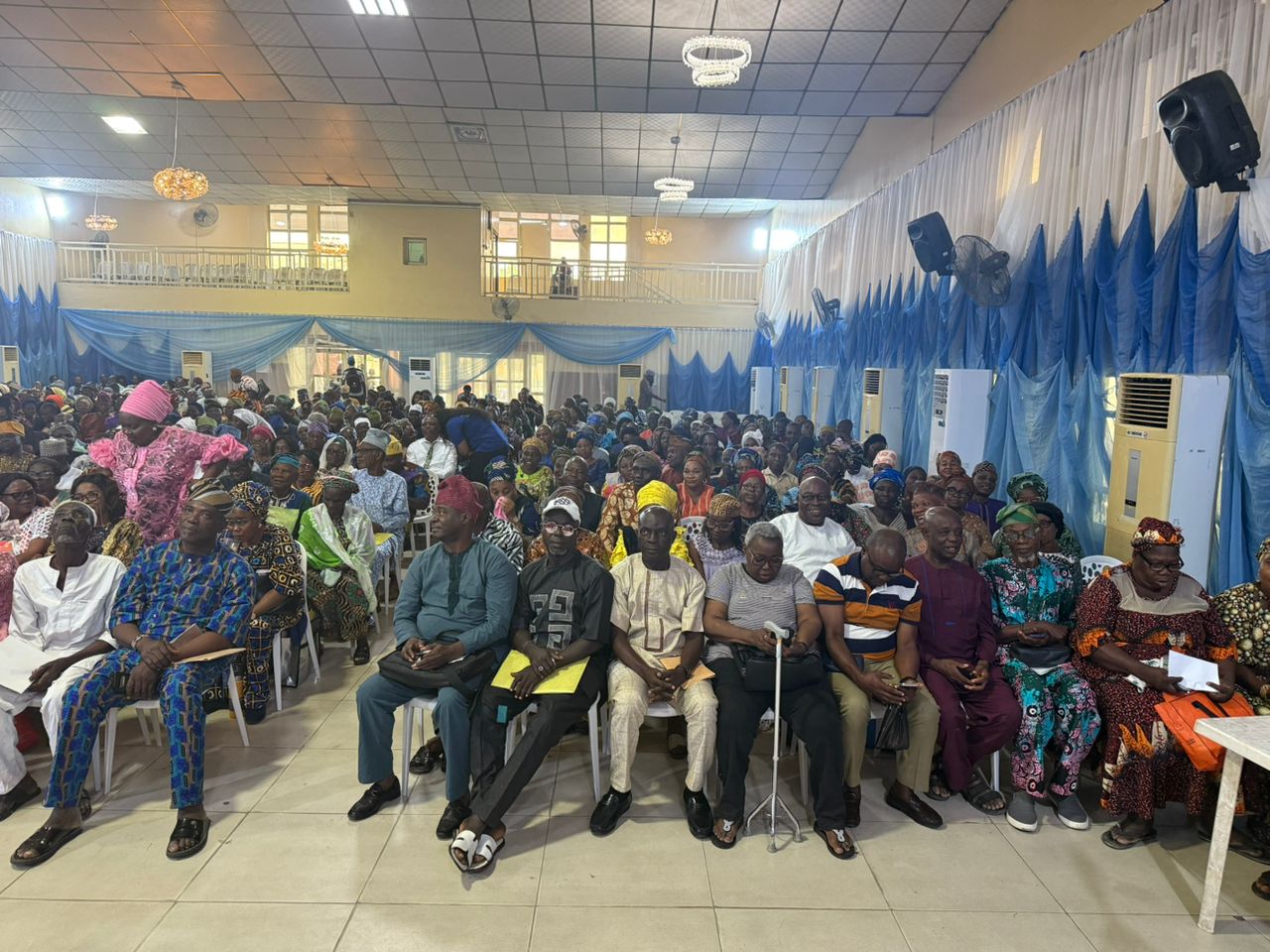 Retirees at the Bond Presentation ceremony